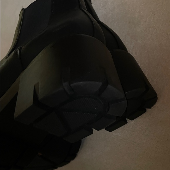 MIA Ivy Black Chunky Chelsea Boots in size 9 - Picture 7 of 8